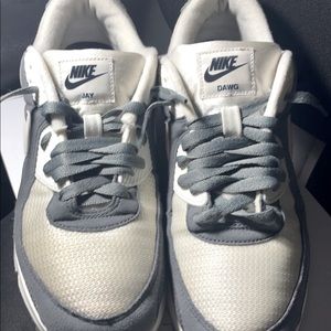 I’m selling a Nike Air Max 90 with a custom tag